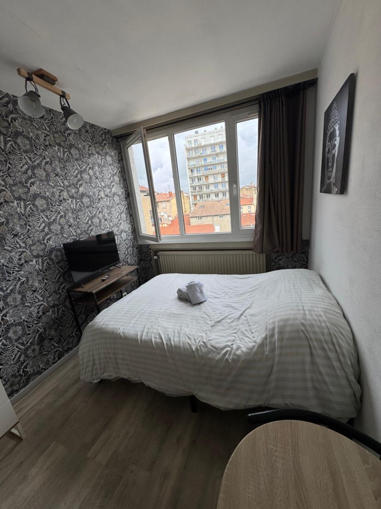 Studio Au Coeur De Valence 45 Екстериор снимка