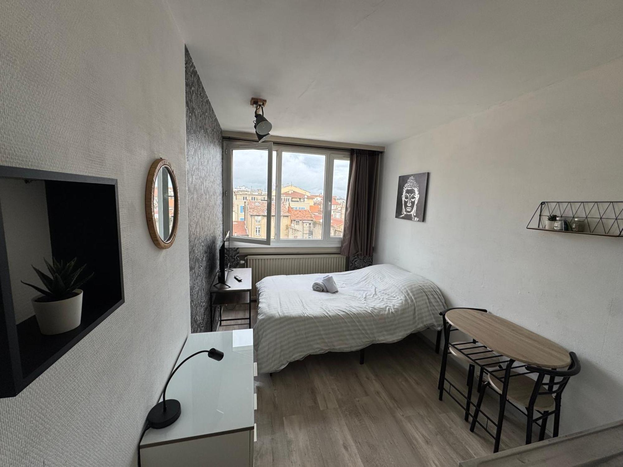 Studio Au Coeur De Valence 45 Екстериор снимка